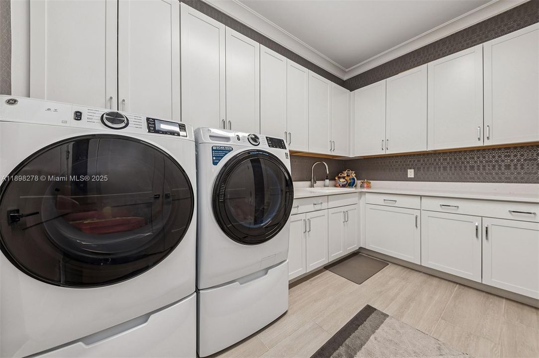 待售: $2,799,000 (3 贝兹, 3 浴室, 3915 平方英尺)