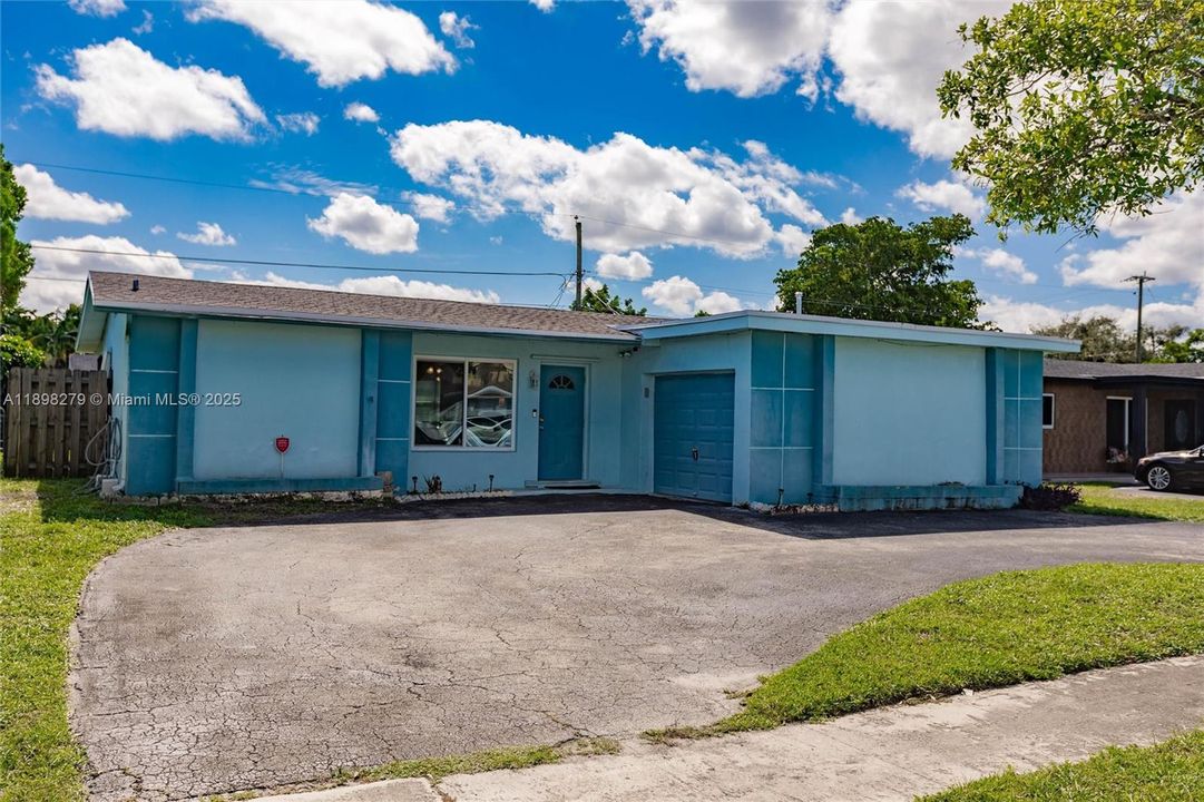 待售: $415,000 (2 贝兹, 2 浴室, 1257 平方英尺)