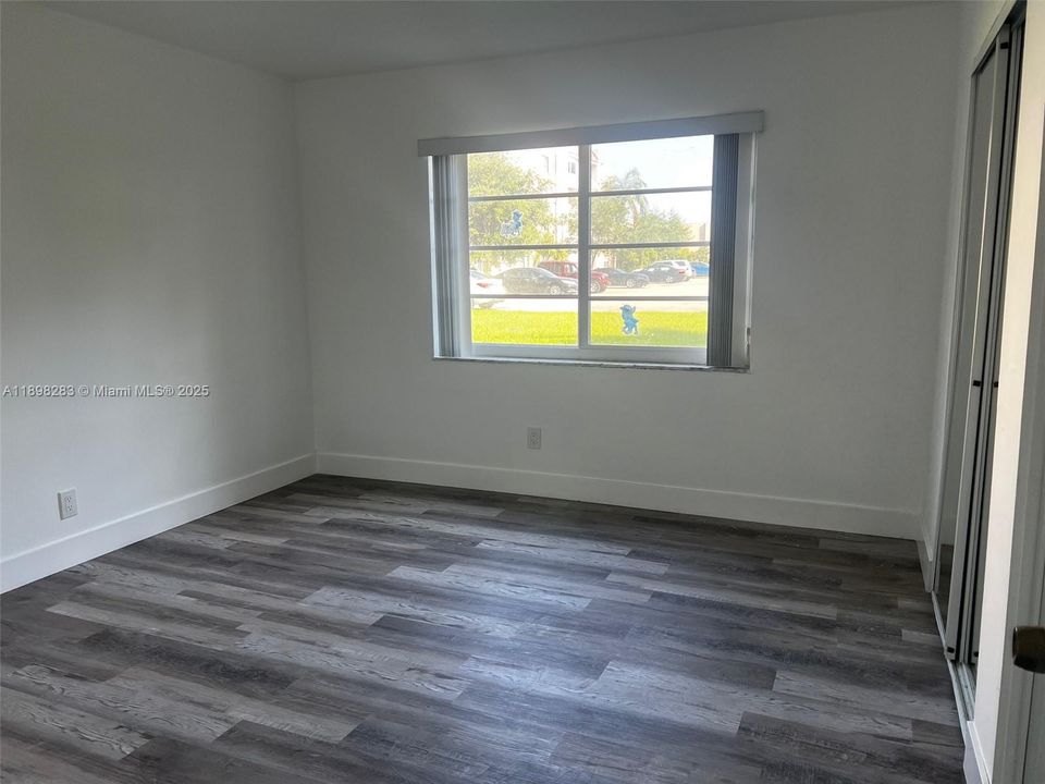 For Rent: $2,200 (2 beds, 2 baths, 1099 Square Feet)