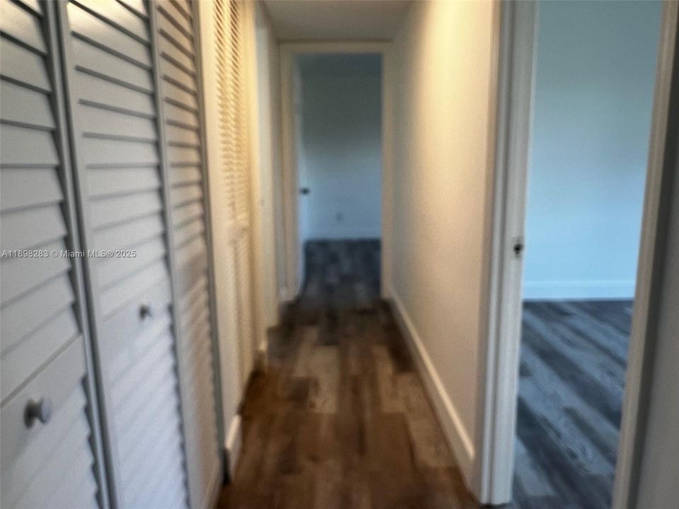 For Rent: $2,200 (2 beds, 2 baths, 1099 Square Feet)