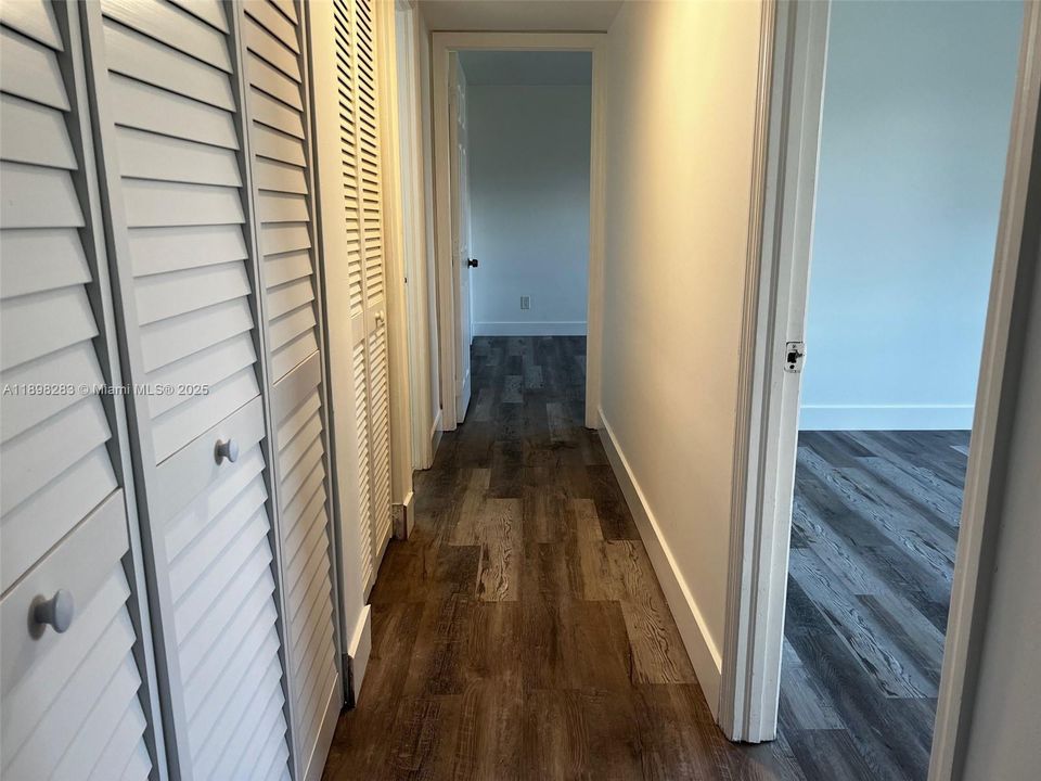 For Rent: $2,200 (2 beds, 2 baths, 1099 Square Feet)