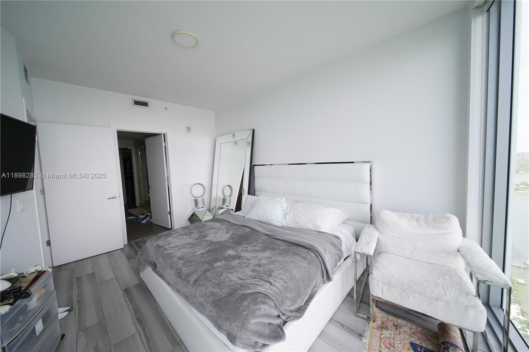 待售: $1,200,000 (2 贝兹, 3 浴室, 1137 平方英尺)