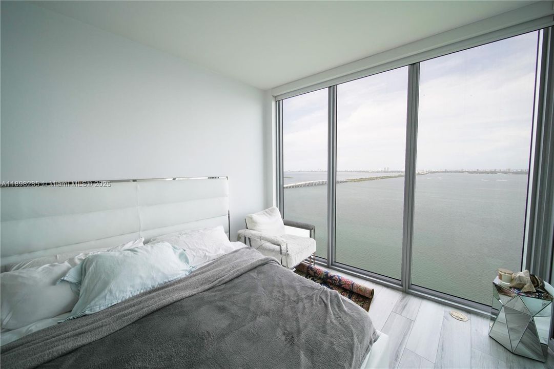 待售: $1,200,000 (2 贝兹, 3 浴室, 1137 平方英尺)