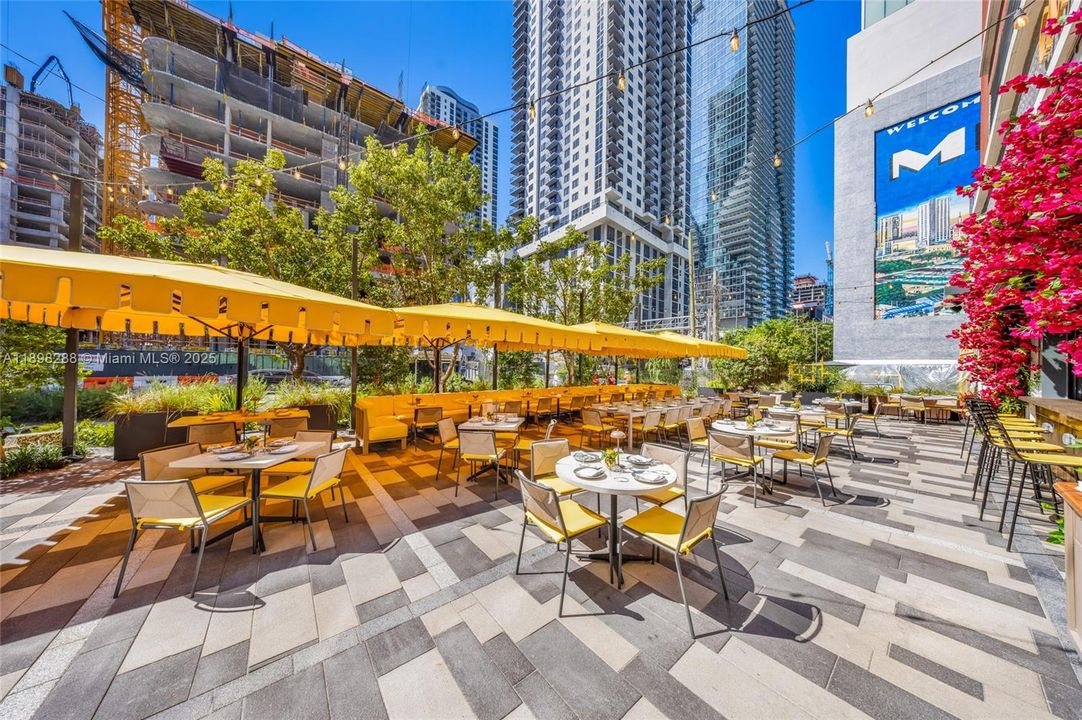 На продажу: $860,000 (2 спален, 2 ванн, 907 Квадратных фут)