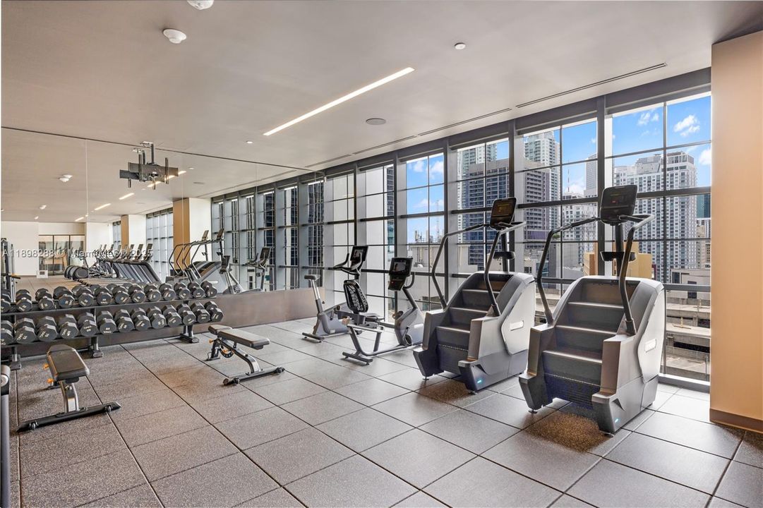 На продажу: $860,000 (2 спален, 2 ванн, 907 Квадратных фут)