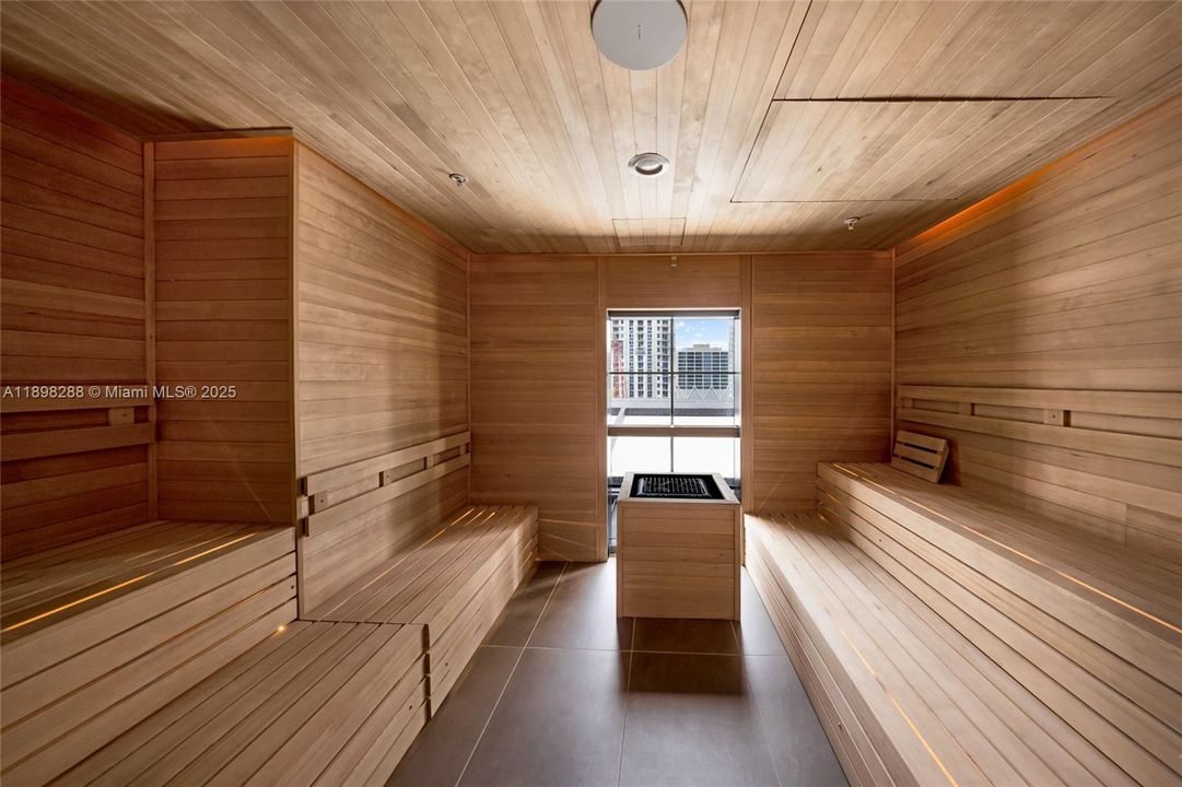 На продажу: $860,000 (2 спален, 2 ванн, 907 Квадратных фут)