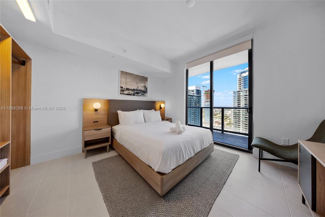 На продажу: $860,000 (2 спален, 2 ванн, 907 Квадратных фут)