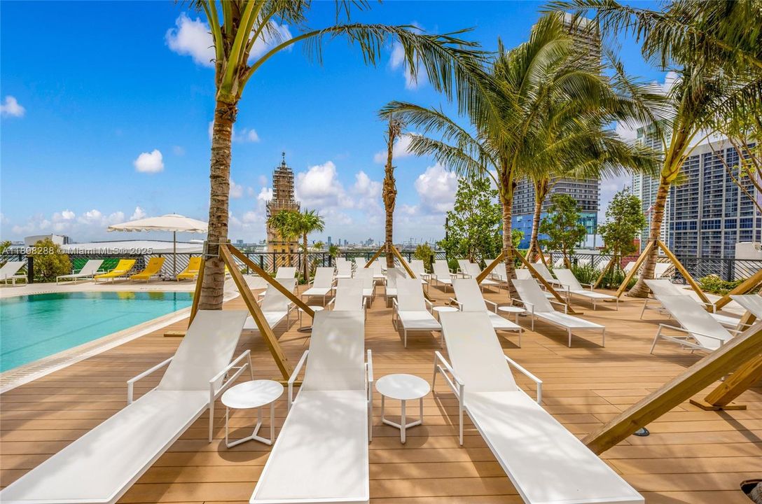 На продажу: $860,000 (2 спален, 2 ванн, 907 Квадратных фут)