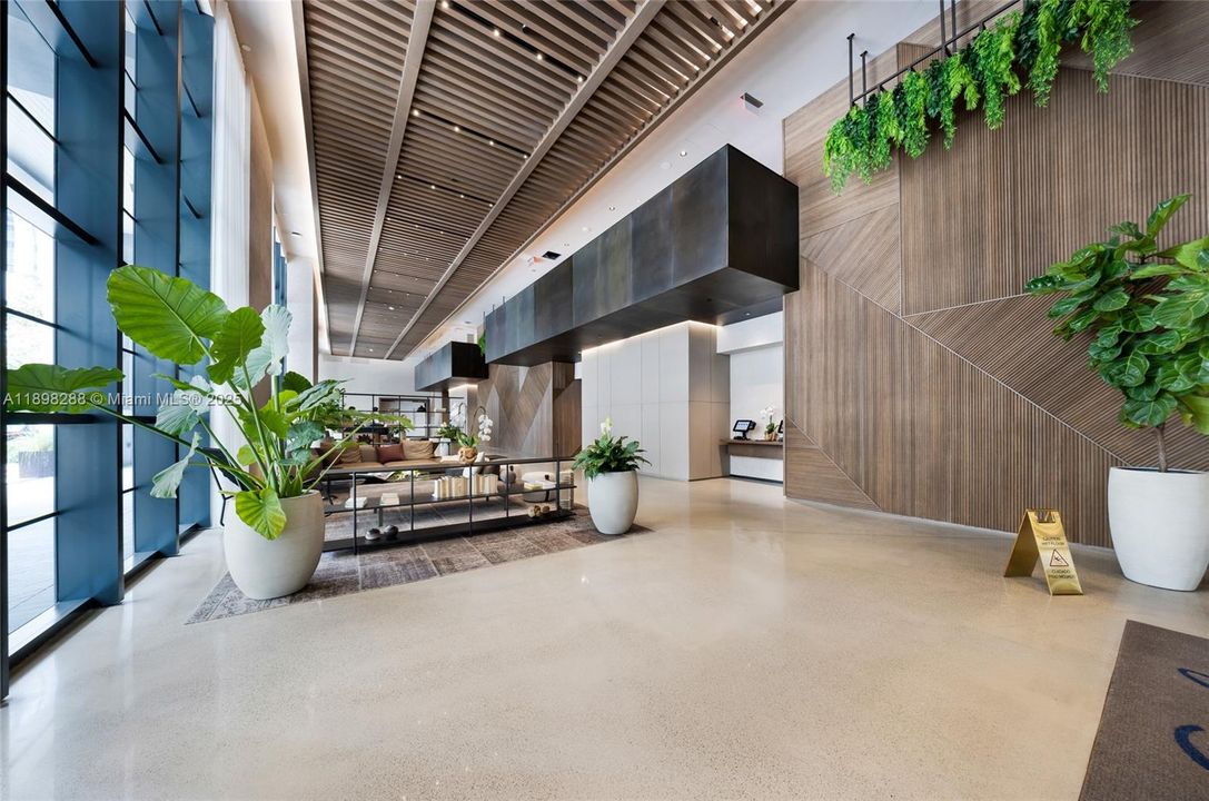 На продажу: $860,000 (2 спален, 2 ванн, 907 Квадратных фут)