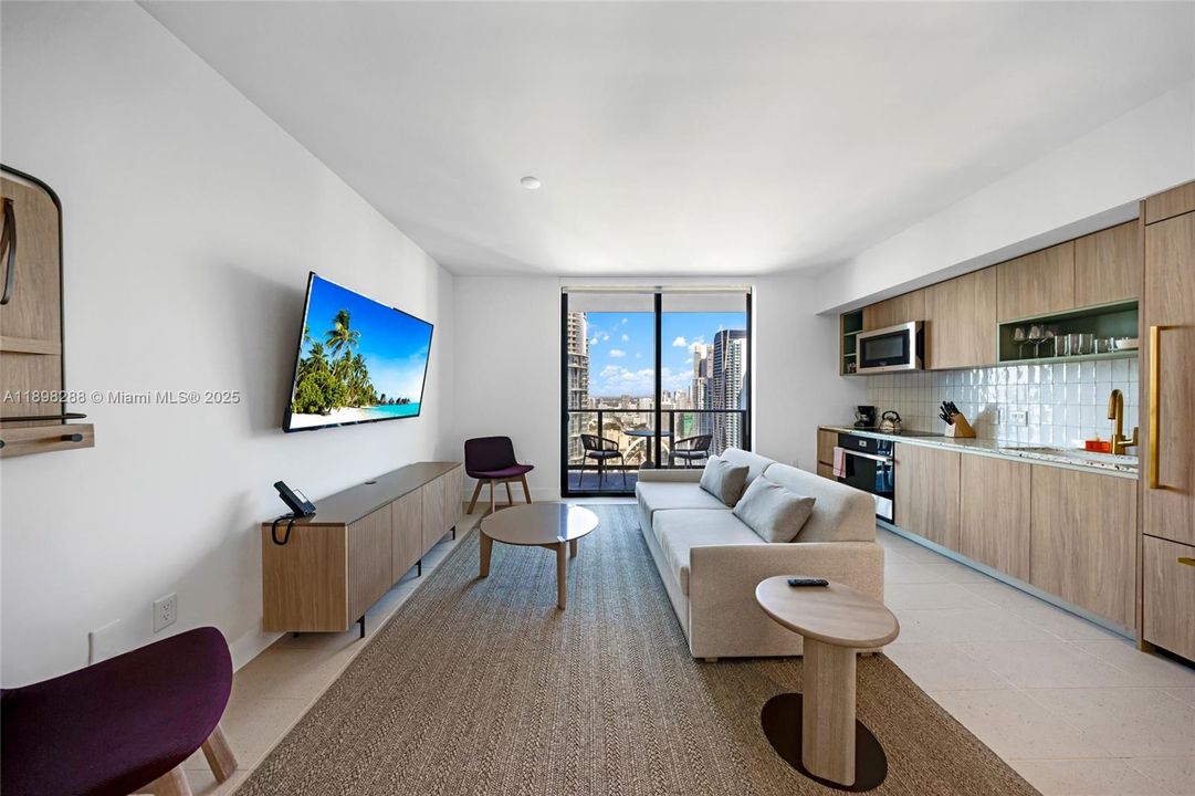 На продажу: $860,000 (2 спален, 2 ванн, 907 Квадратных фут)