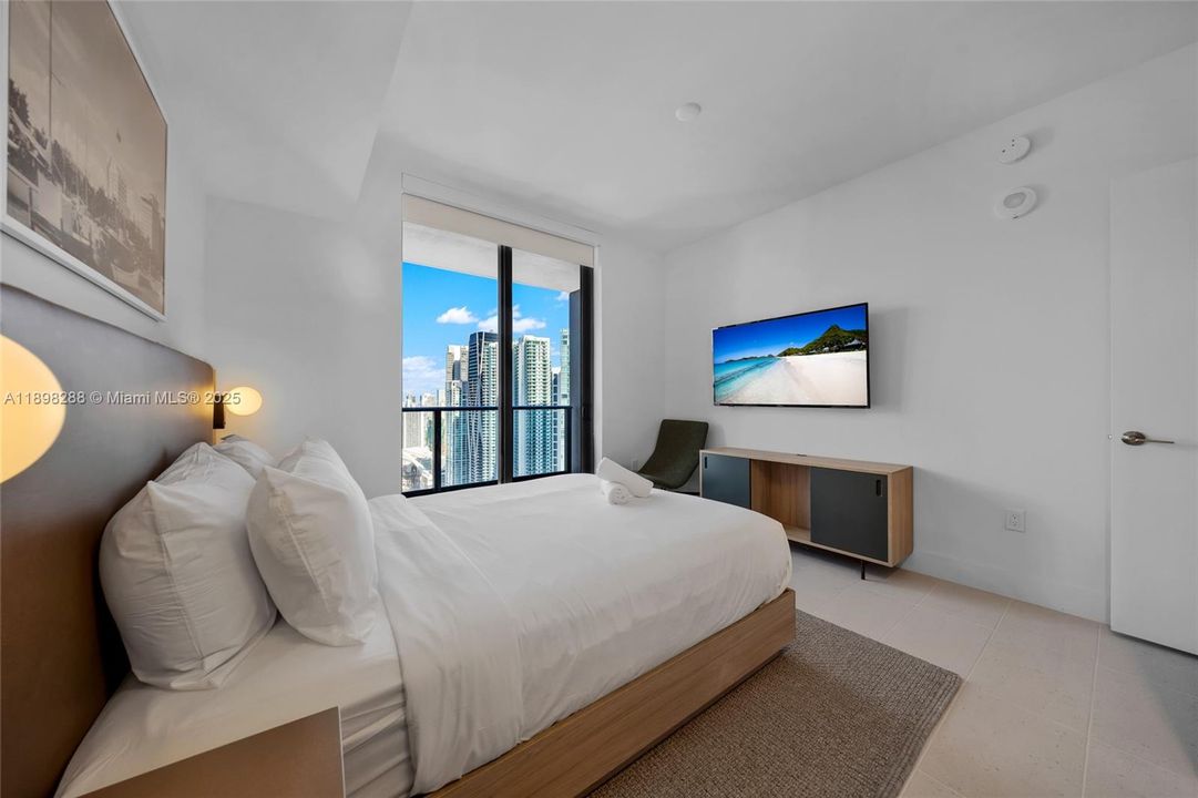 На продажу: $860,000 (2 спален, 2 ванн, 907 Квадратных фут)