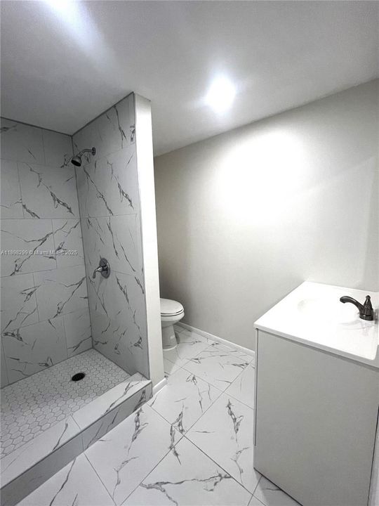 Active With Contract: $260,000 (2 beds, 2 baths, 960 Square Feet)