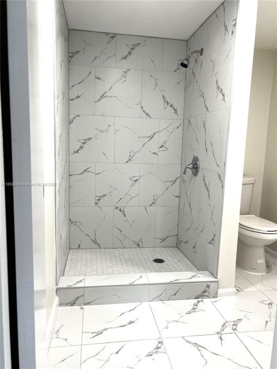 Active With Contract: $260,000 (2 beds, 2 baths, 960 Square Feet)