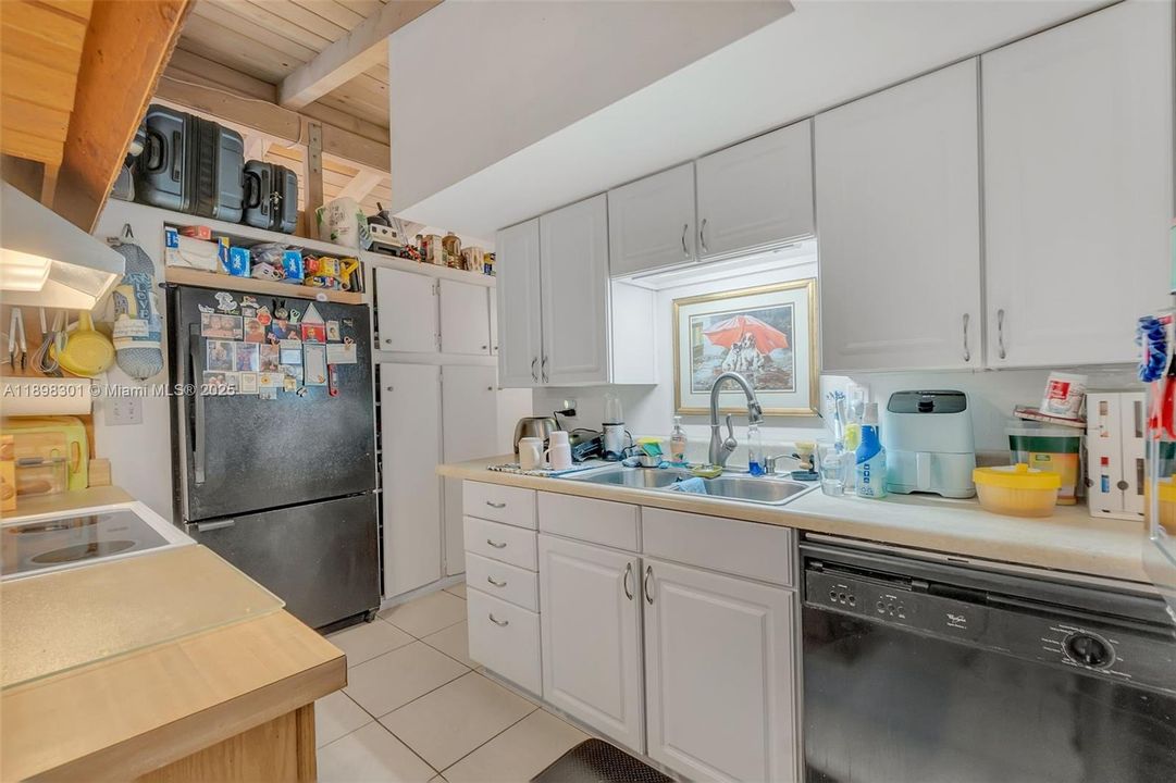 待售: $719,000 (3 贝兹, 2 浴室, 1372 平方英尺)