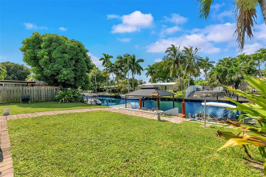 待售: $719,000 (3 贝兹, 2 浴室, 1372 平方英尺)