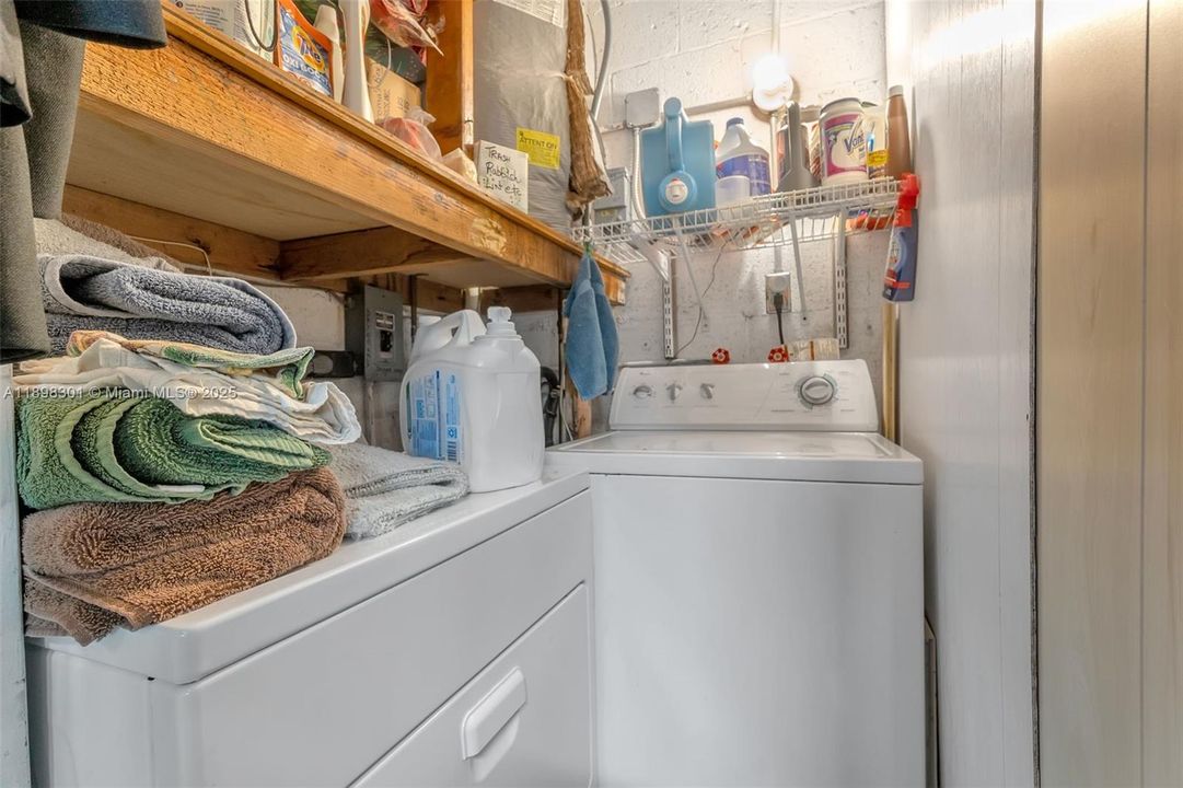 待售: $719,000 (3 贝兹, 2 浴室, 1372 平方英尺)