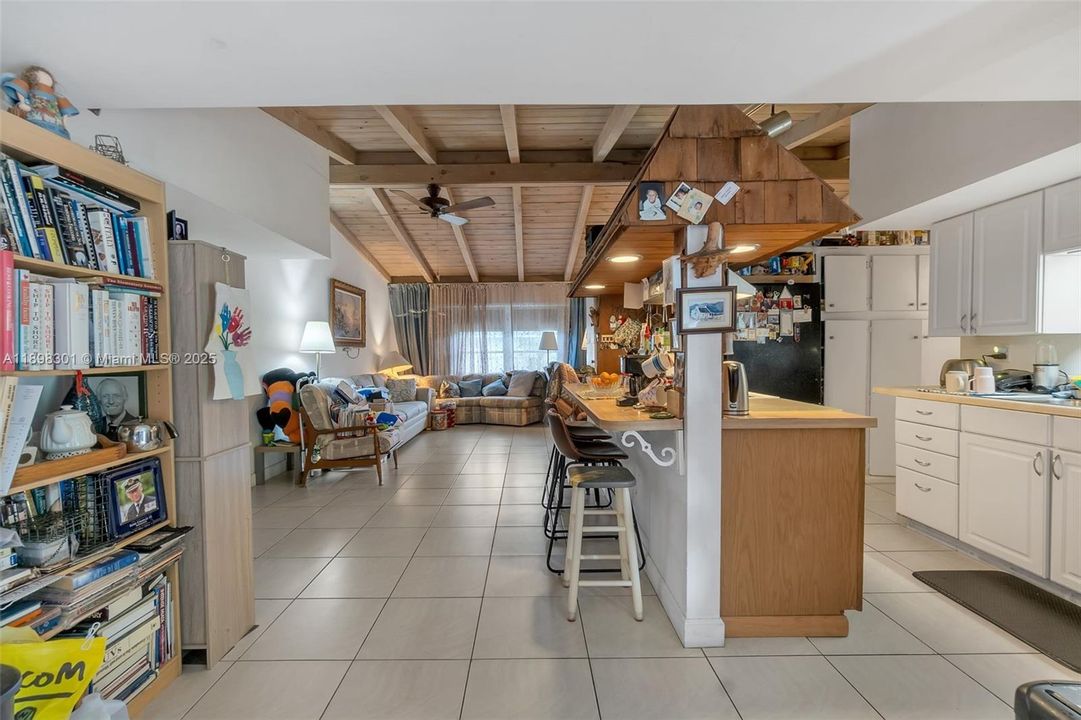 待售: $719,000 (3 贝兹, 2 浴室, 1372 平方英尺)