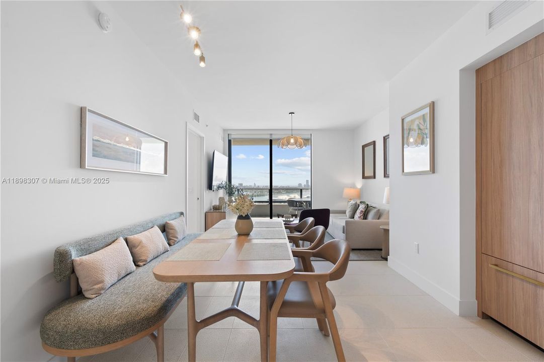 待售: $265,000 (3 贝兹, 2 浴室, 1246 平方英尺)