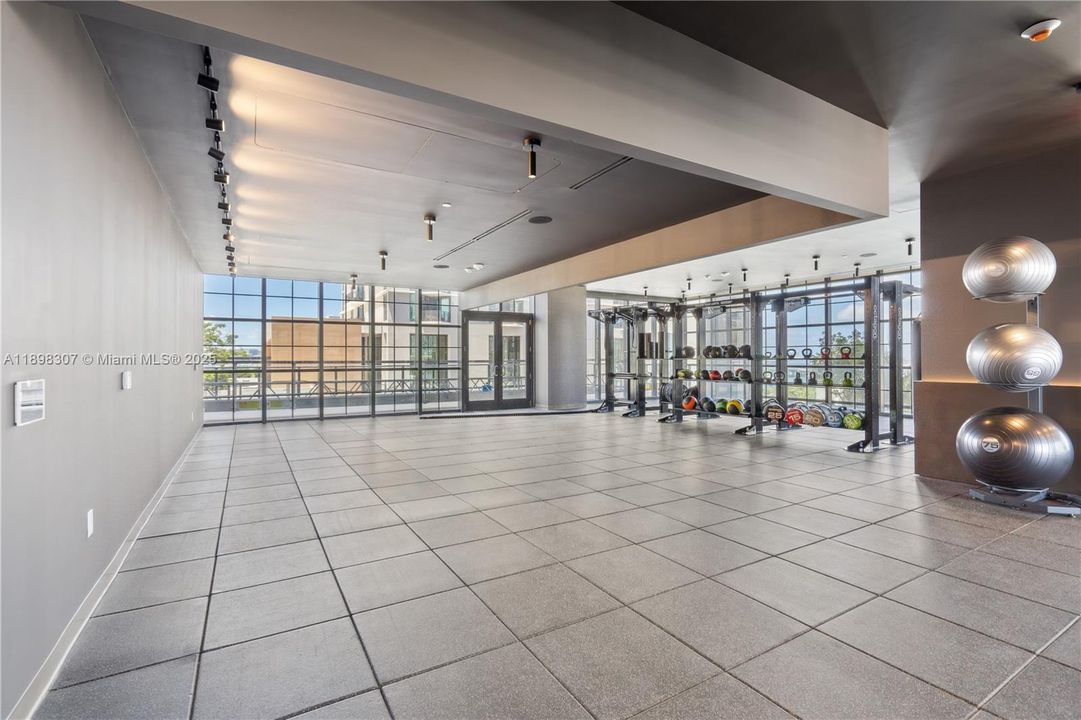 待售: $265,000 (3 贝兹, 2 浴室, 1246 平方英尺)