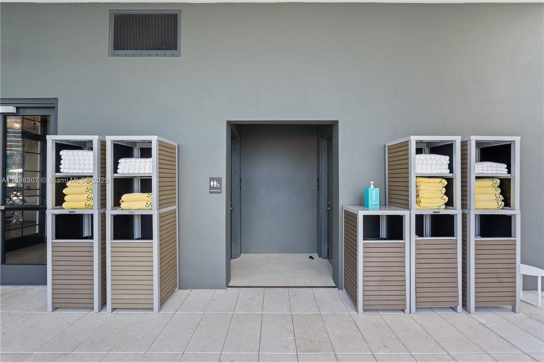 待售: $265,000 (3 贝兹, 2 浴室, 1246 平方英尺)