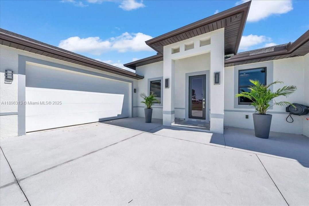 En Venta: $655,000 (4 camas, 4 baños, 2095 Pies cuadrados)