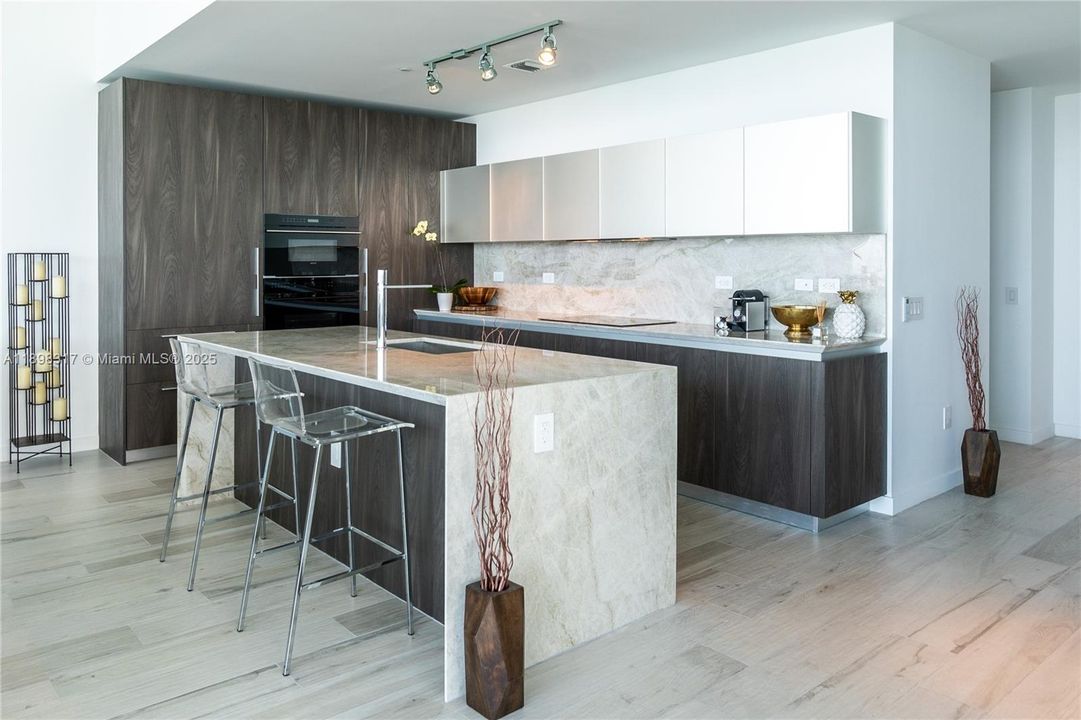 For Rent: $25,000 (4 beds, 4 baths, 2887 Square Feet)