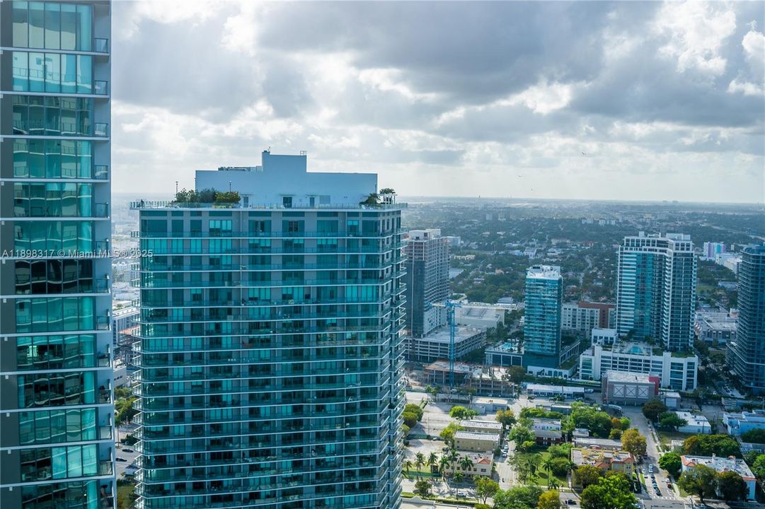 For Rent: $25,000 (4 beds, 4 baths, 2887 Square Feet)