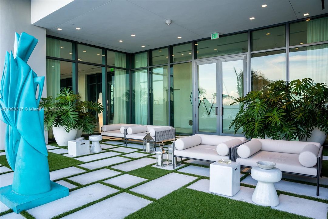 For Rent: $25,000 (4 beds, 4 baths, 2887 Square Feet)