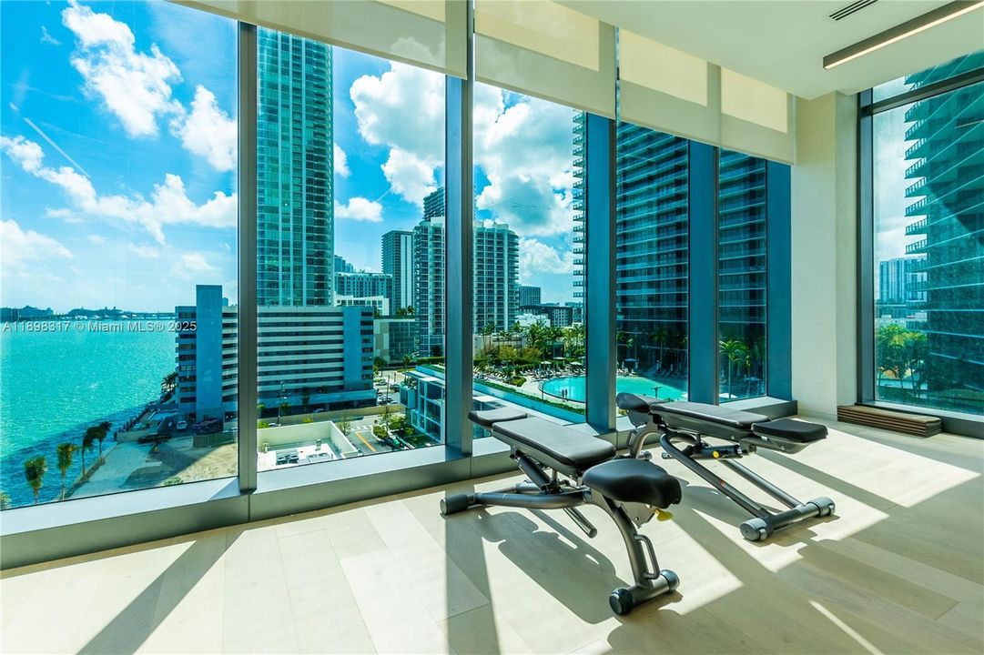 For Rent: $25,000 (4 beds, 4 baths, 2887 Square Feet)