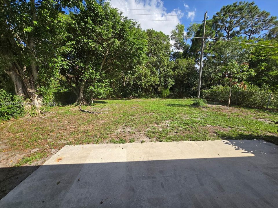 最近售出: $292,600 (3 贝兹, 2 浴室, 1275 平方英尺)