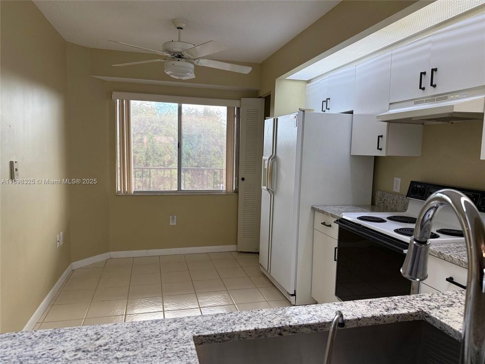 For Rent: $2,250 (2 beds, 2 baths, 1207 Square Feet)