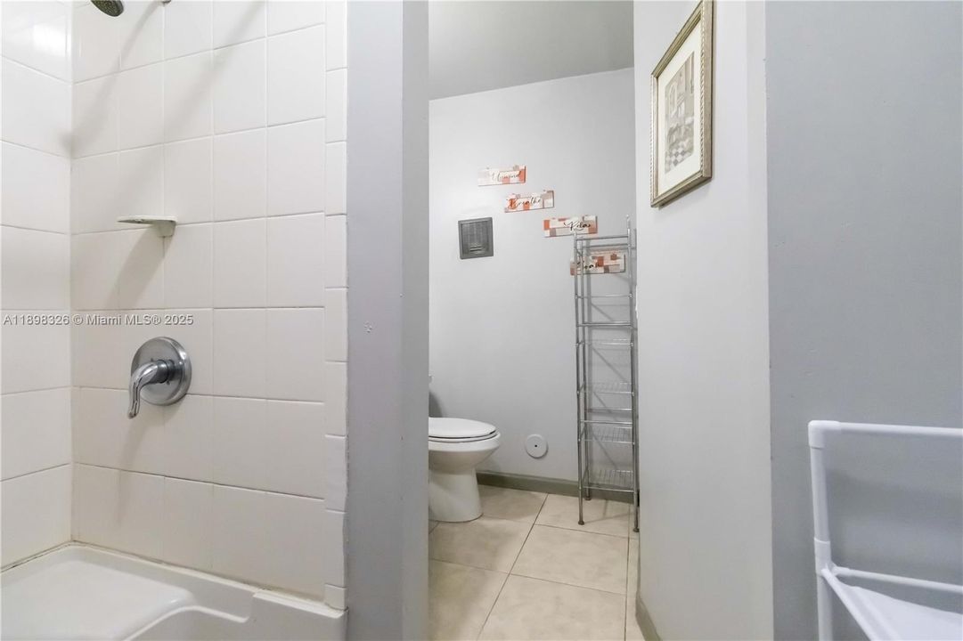 For Sale: $395,000 (2 beds, 2 baths, 1103 Square Feet)