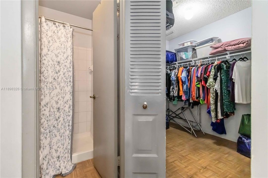 For Sale: $395,000 (2 beds, 2 baths, 1103 Square Feet)