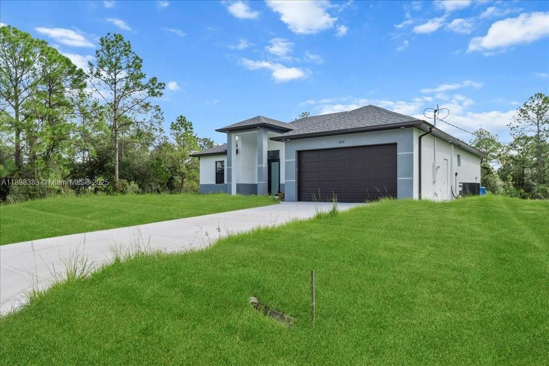 Active With Contract: $375,000 (4 beds, 2 baths, 1842 Square Feet)