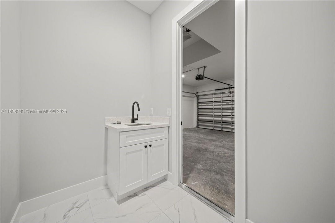 Active With Contract: $375,000 (4 beds, 2 baths, 1842 Square Feet)