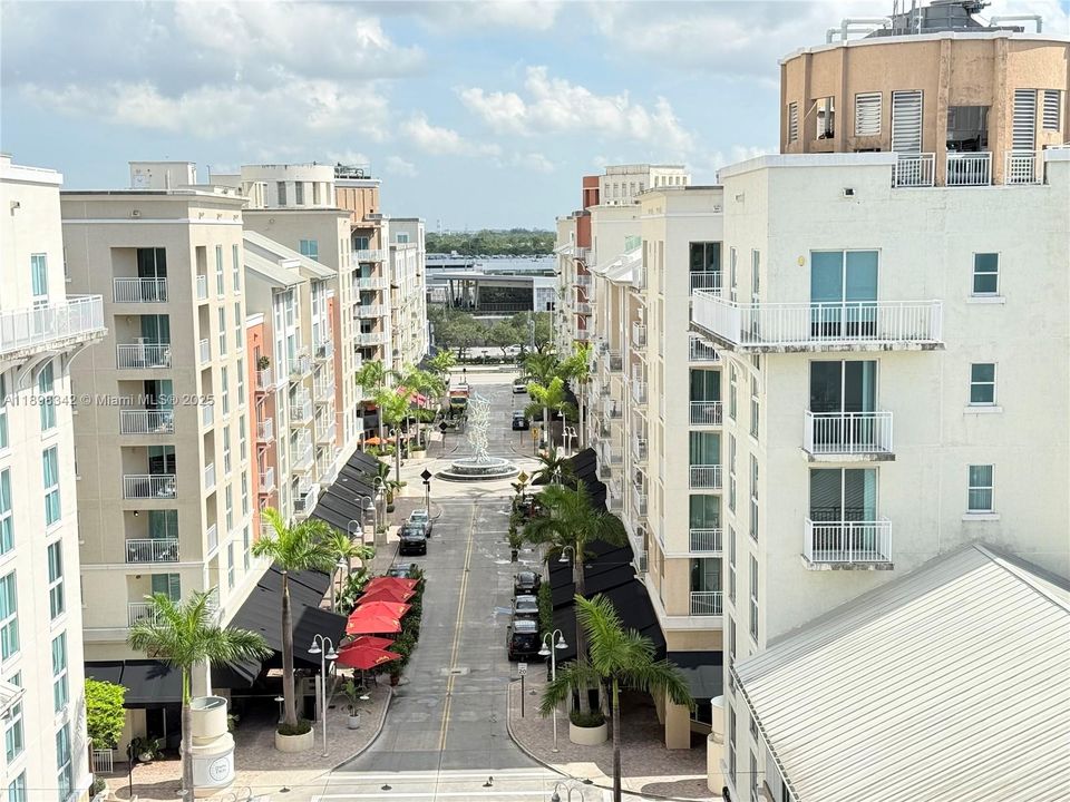 For Rent: $2,900 (2 beds, 2 baths, 1040 Square Feet)