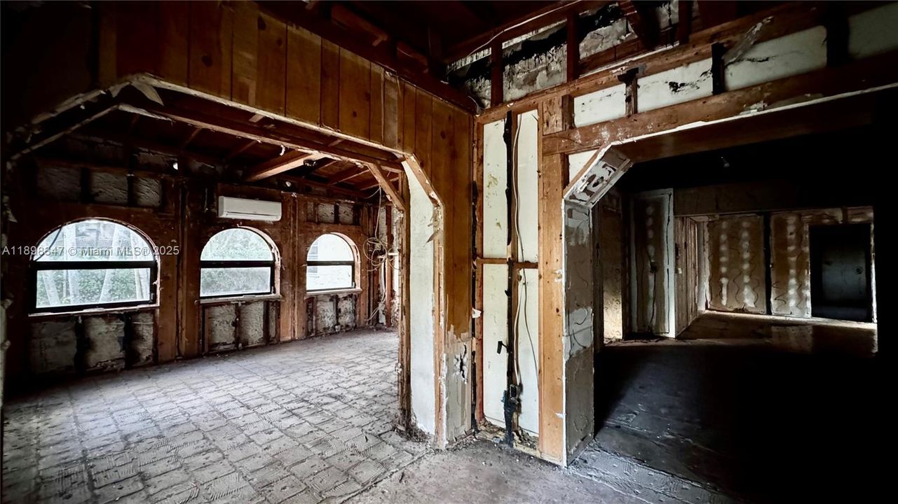 En Venta: $1,590,000 (5 camas, 4 baños, 3933 Pies cuadrados)