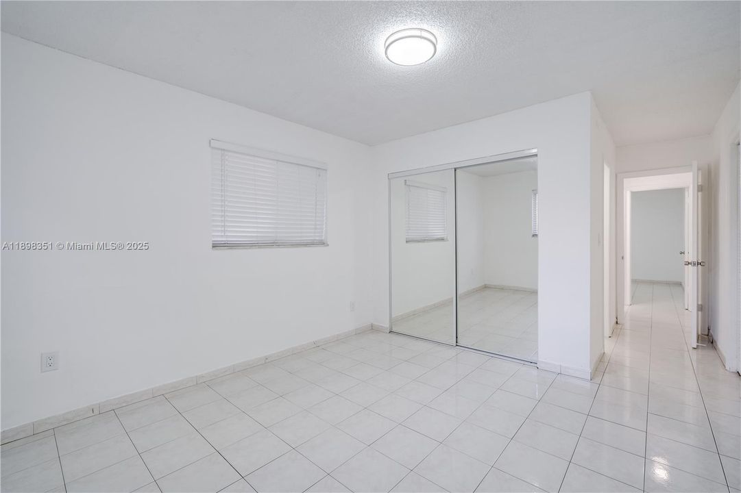 Recently Rented: $3,100 (4 beds, 2 baths, 1500 Square Feet)