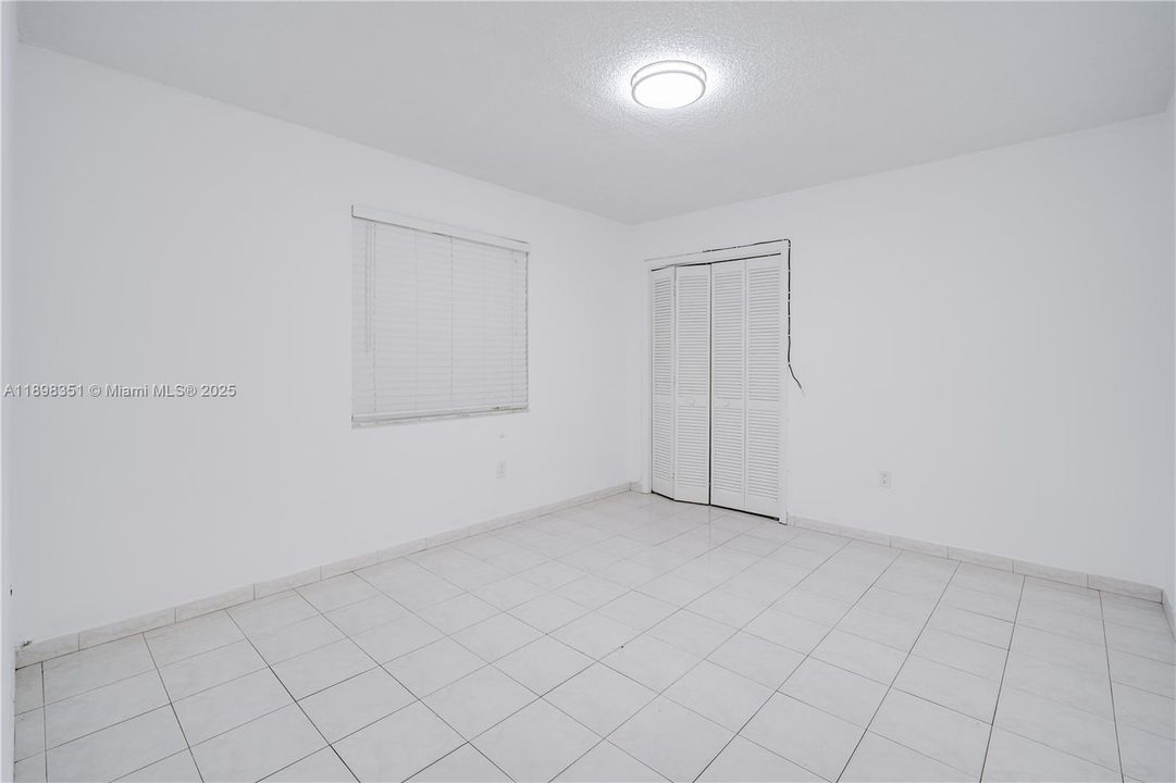 Recently Rented: $3,100 (4 beds, 2 baths, 1500 Square Feet)