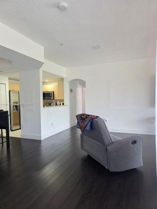 For Sale: $380,000 (2 beds, 2 baths, 1308 Square Feet)