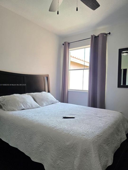 For Sale: $380,000 (2 beds, 2 baths, 1308 Square Feet)