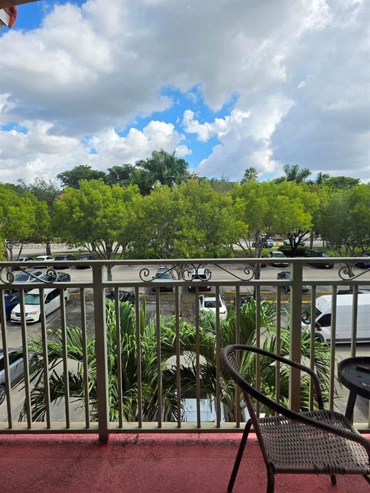 For Sale: $380,000 (2 beds, 2 baths, 1308 Square Feet)