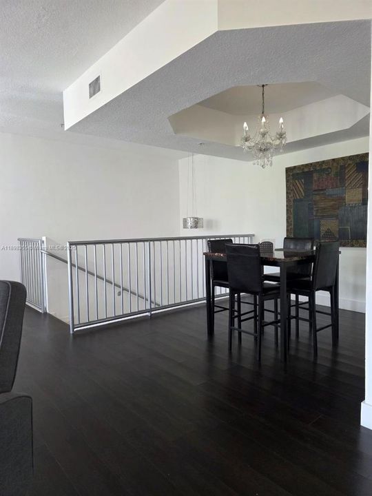 For Sale: $380,000 (2 beds, 2 baths, 1308 Square Feet)