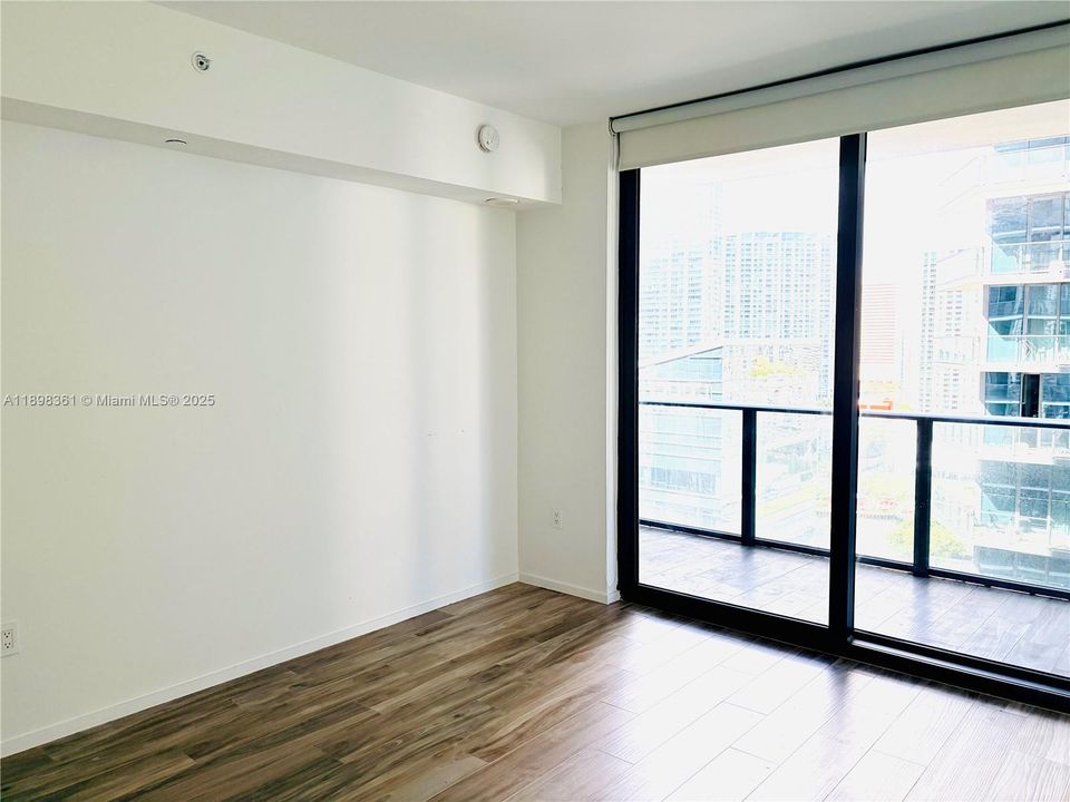 Recently Rented: $4,150 (1 beds, 2 baths, 849 Square Feet)