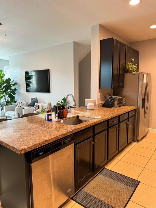 For Rent: $3,250 (3 beds, 3 baths, 1745 Square Feet)