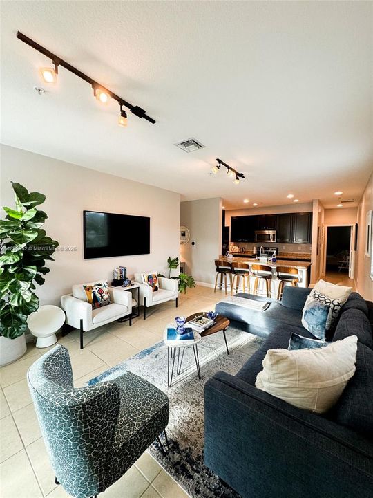 For Rent: $3,250 (3 beds, 3 baths, 1745 Square Feet)