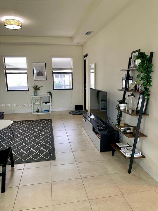 For Sale: $449,900 (3 beds, 2 baths, 1345 Square Feet)