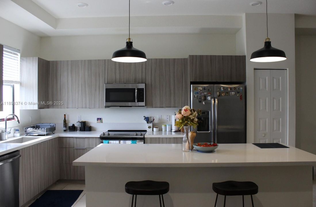 For Sale: $449,900 (3 beds, 2 baths, 1345 Square Feet)