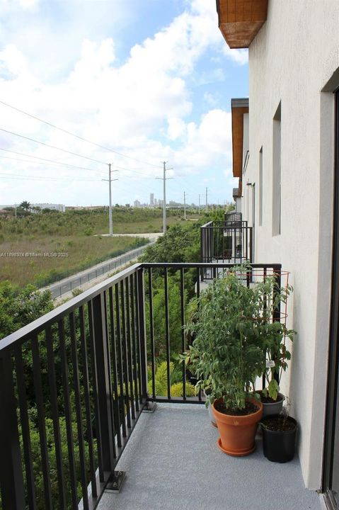 For Sale: $449,900 (3 beds, 2 baths, 1345 Square Feet)