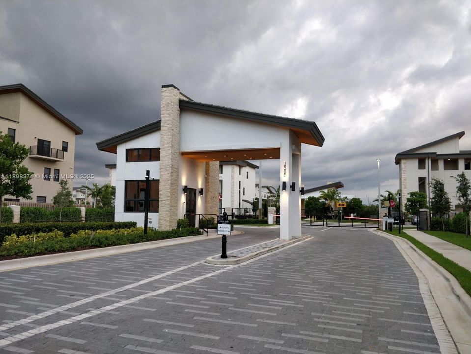 For Sale: $449,900 (3 beds, 2 baths, 1345 Square Feet)